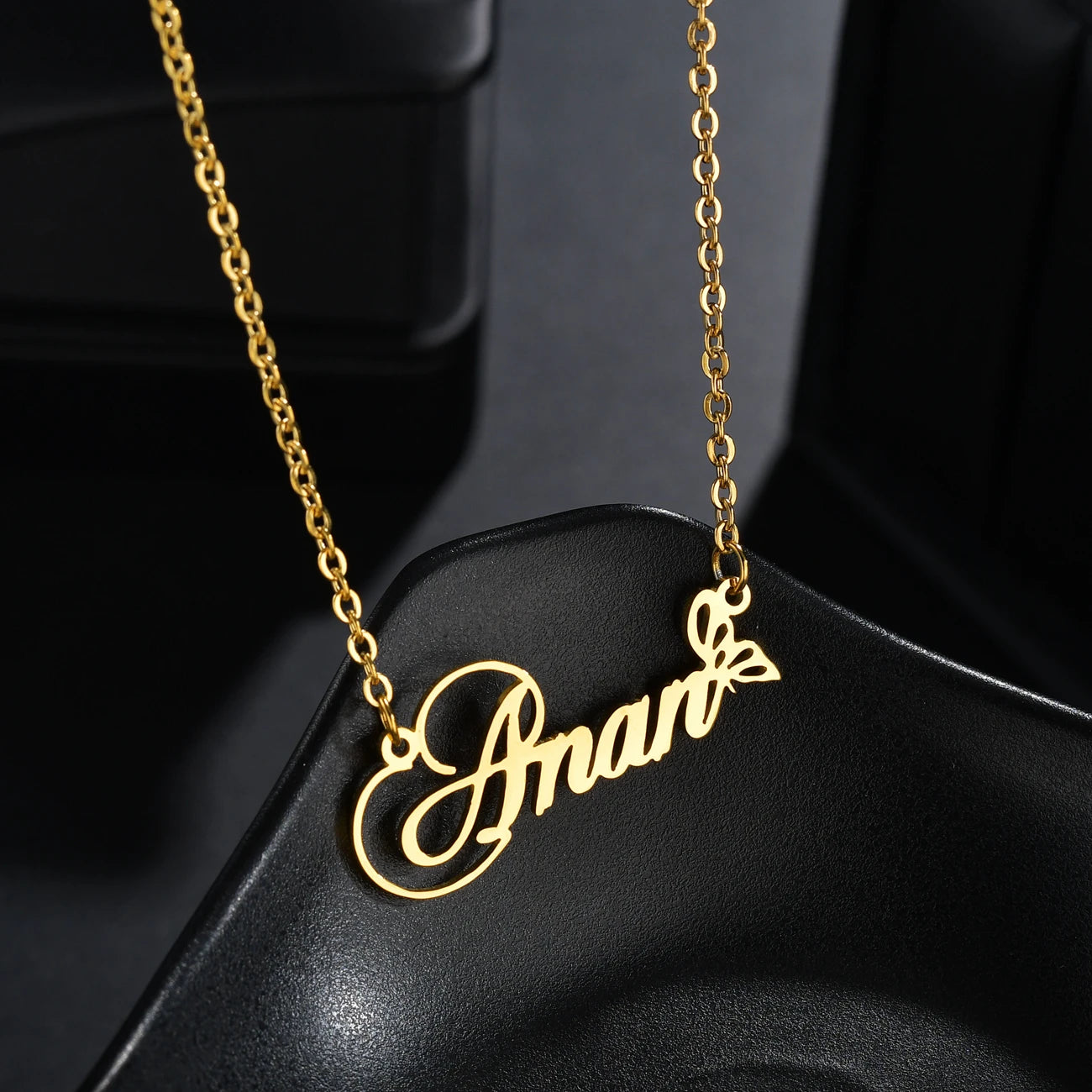 NameGlam™ Necklace - Celebrate Your Uniqueness: Personalized Elegance for Every Woman.