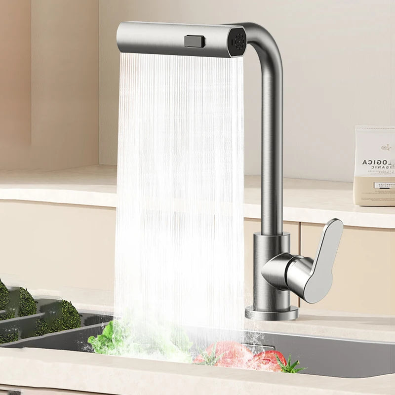 AquaFlex™ faucet - Effortless operation: Perfect mix of hot and cold water.